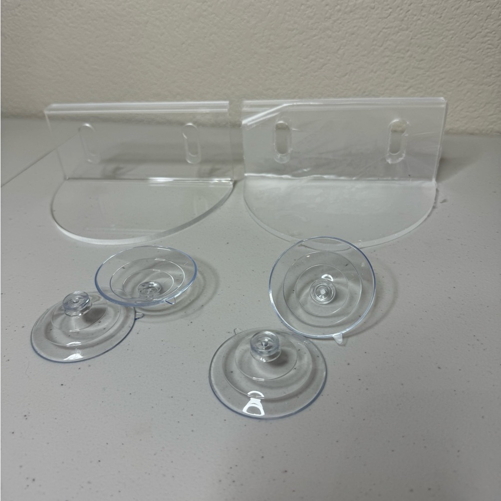 NWT Clear Acrylic Wall Mounts with Suction Cups For Windows, Glass, Mirrors,Etc